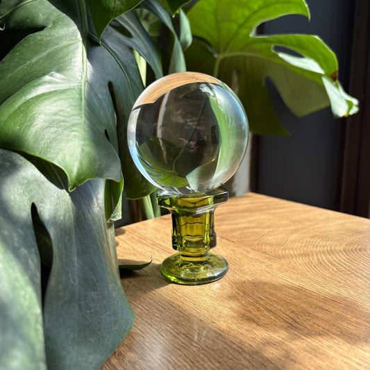sm glass sphere stand (green)